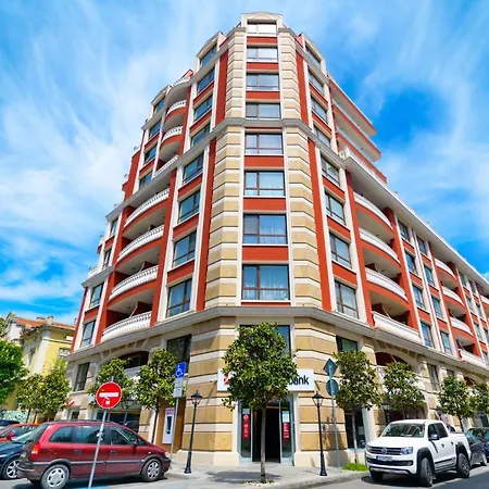Borghese Grand Caravel Apartment Varna