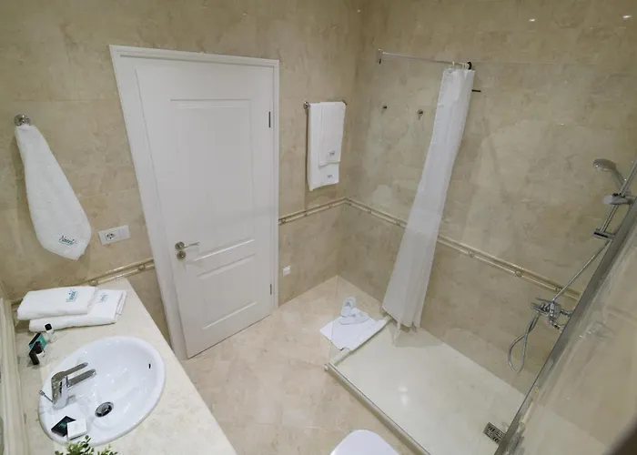 Borghese Grand Caravel * וארנה