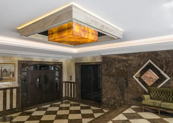 Borghese Grand Caravel